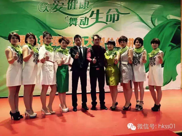 ʢ�����F����ƽ����(j��ng)����Sophie�ώ������ʿ�������x���Ҽ���Ӣ�F꠺�Ӱ